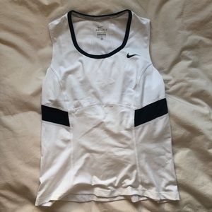 Nike DriFit Sleeveless‎ Top